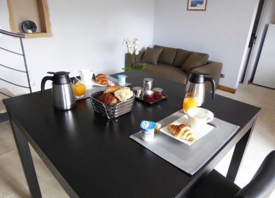 Petit-déjeuner en chambre - Gîte près de Lyon